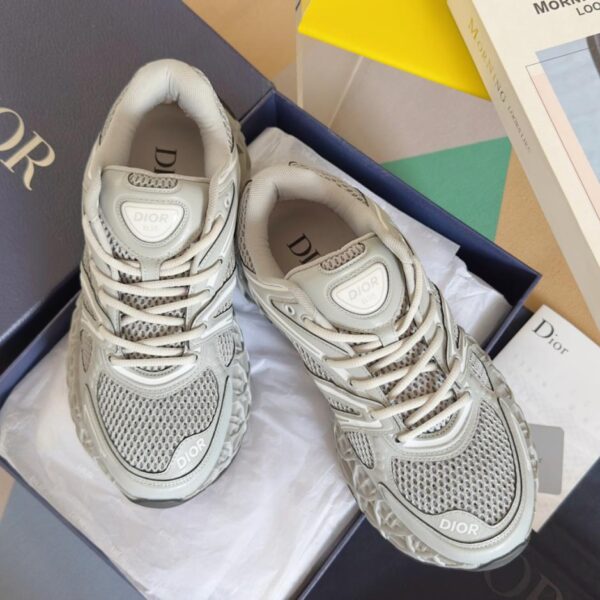 Dior x Kaws B35 Kapselkollektion für Männer Premiumversion