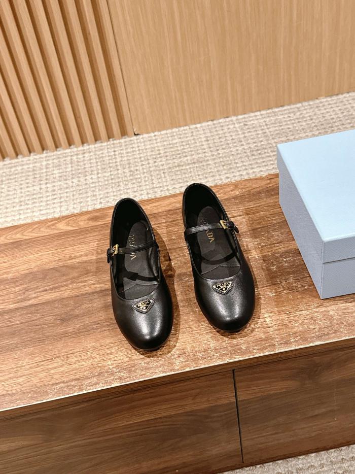 replica,schuhe,beste,kaufen,1:1,besten,seiten,Replik,turnschuhe,sneakers Neue Mary Jane-Schuhe von Prada replica,schuhe,beste,kaufen,1:1,besten,seiten,Replik,turnschuhe,sneakers Neue Mary Jane-Schuhe von Prada