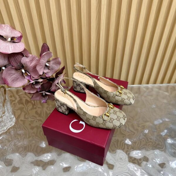 replica,schuhe,beste,kaufen,1:1,besten,seiten,Replik,turnschuhe,sneakers GUCCI Sandalen mit Horsebit-Diamantschnalle und dickem Absatz