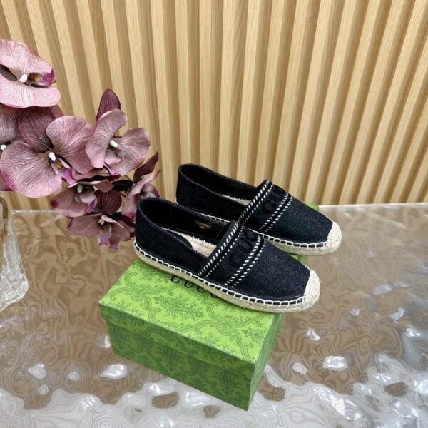 replica,schuhe,beste,kaufen,1:1,besten,seiten,Replik,turnschuhe,sneakers Neue GUCCI Paris Spring Ines Denim-Espadrilles mit bestickter Applikation