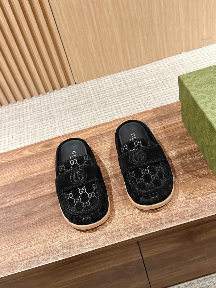 replica,schuhe,beste,kaufen,1:1,besten,seiten,Replik,turnschuhe,sneakers Guccis neue bestickte Mules mit horizontalen Riemen und Birkenstock-Halbschuhe mit Big G-Stickerei replica,schuhe,beste,kaufen,1:1,besten,seiten,Replik,turnschuhe,sneakers Guccis neue bestickte Mules mit horizontalen Riemen und Birkenstock-Halbschuhe mit Big G-Stickerei