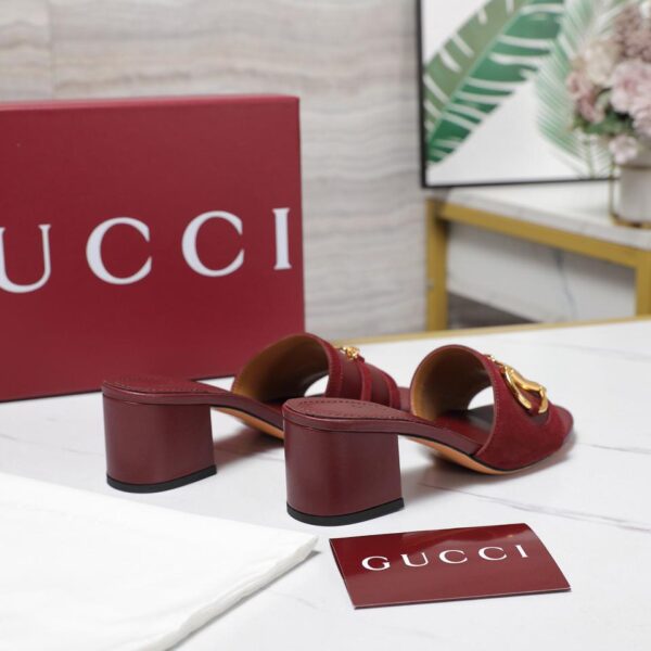 replica,schuhe,beste,kaufen,1:1,besten,seiten,Replik,turnschuhe,sneakers GUCCI neueste D-förmige Kettenschnallen-Slipper-Serie höchste Version