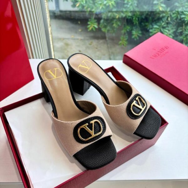 replica,schuhe,beste,kaufen,1:1,besten,seiten,Replik,turnschuhe,sneakers VALENTINO klassische Frühlings- und Sommer-Sandalen mit VLOGO SIGNATURE-Metallschnalle (KJHB1)