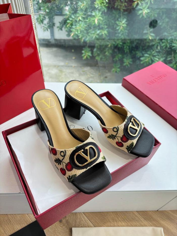 replica,schuhe,beste,kaufen,1:1,besten,seiten,Replik,turnschuhe,sneakers VALENTINO klassische Frühlings- und Sommer-Sandalen mit VLOGO SIGNATURE-Metallschnalle (EZA5F) replica,schuhe,beste,kaufen,1:1,besten,seiten,Replik,turnschuhe,sneakers VALENTINO klassische Frühlings- und Sommer-Sandalen mit VLOGO SIGNATURE-Metallschnalle (EZA5F)