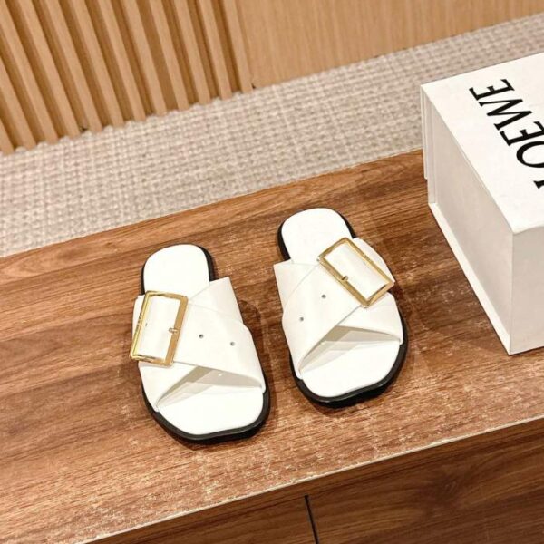 Flache Hausschuhe aus der Early Spring Series von Loewe mit gekreuzten Riemen (PMCGS)