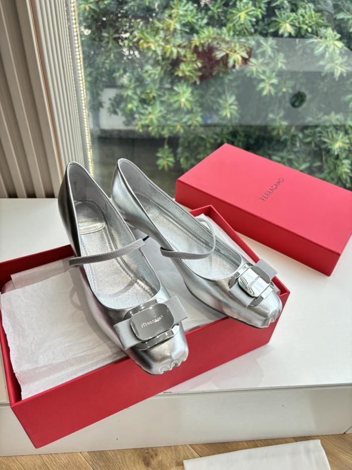 replica,schuhe,beste,kaufen,1:1,besten,seiten,Replik,turnschuhe,sneakers G588 Original 1:1 Replik der hochwertigen FERRAGAMO Salvatore Ferragamo neue Version der Vara Namensschild Ballerinas (JS1ZJ) replica,schuhe,beste,kaufen,1:1,besten,seiten,Replik,turnschuhe,sneakers G588 Original 1:1 Replik der hochwertigen FERRAGAMO Salvatore Ferragamo neue Version der Vara Namensschild Ballerinas (JS1ZJ)