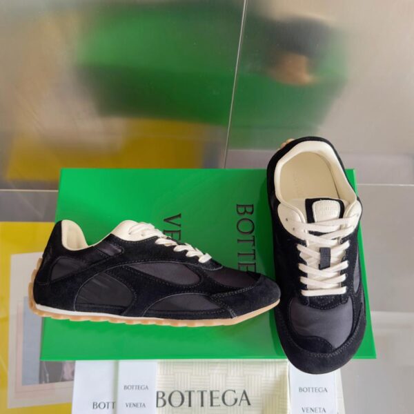 Bottega Venetas neueste Orbit Flash-Serie: Retro-Ballerinas für Paare, lässige Sportschuhe im Forrest-Gump-Stil (1C42G)