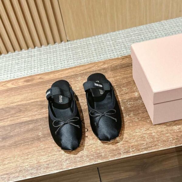 Miu Miu French Fairy Ballet Halbschuhe mit Schleifenverzierung an der Spitze (Q1FKJ)