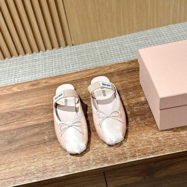 Miu Miu French Fairy Ballet Halbschuhe mit Schleifen an der Spitze (TLWQJ)