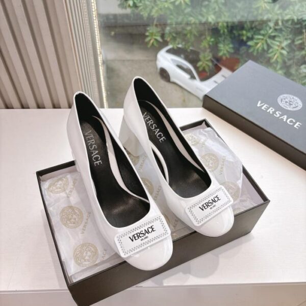 replica,schuhe,beste,kaufen,1:1,besten,seiten,Replik,turnschuhe,sneakers Versace-Gemeinschaftsserie (hohe Version) Versace Du Meisha-Kopfdiamant mit F-förmigen dreidimensionalen Absatz-Sandalen mit hohen Absätzen (8ZVLA)