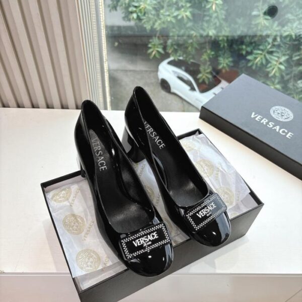 replica,schuhe,beste,kaufen,1:1,besten,seiten,Replik,turnschuhe,sneakers Versace-Gemeinschaftsserie (hohe Version) Versace Du Meisha-Kopfdiamant mit F-förmigen dreidimensionalen Absatz-Sandalen mit hohen Absätzen (O6EEM)
