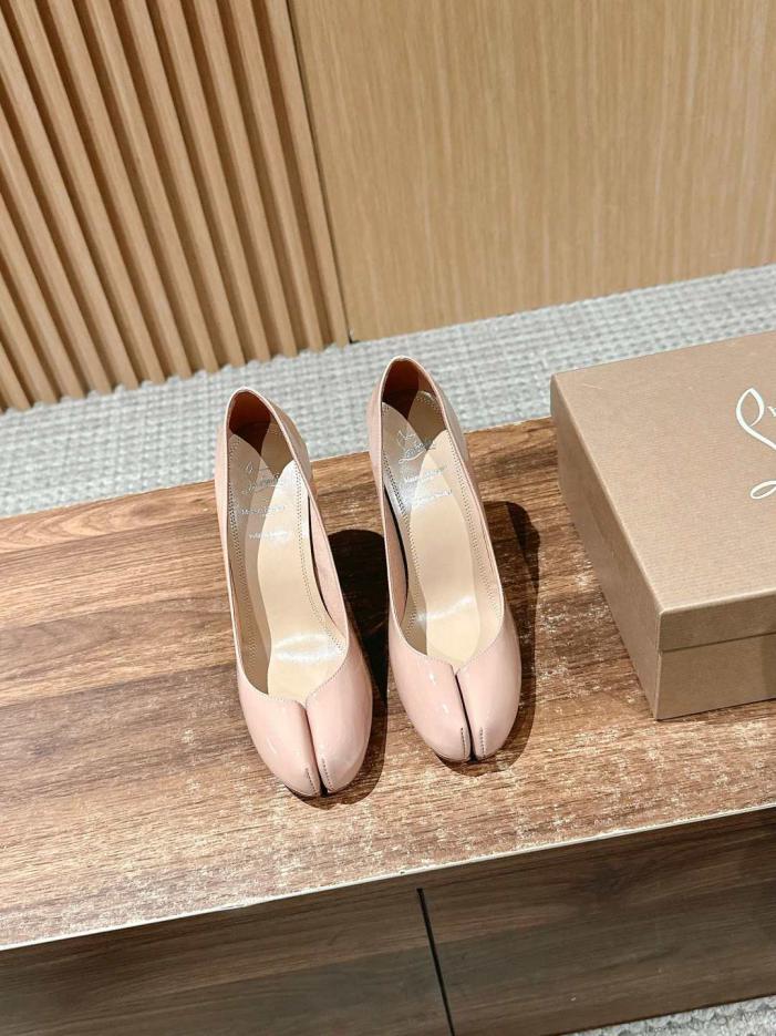 replica,schuhe,beste,kaufen,1:1,besten,seiten,Replik,turnschuhe,sneakers Gemeinsame Schuhserie Christian Louboutin x Maison Margiela, hochhackige Schuhe mit geteilter Zehenpartie (82Z2X) replica,schuhe,beste,kaufen,1:1,besten,seiten,Replik,turnschuhe,sneakers Gemeinsame Schuhserie Christian Louboutin x Maison Margiela, hochhackige Schuhe mit geteilter Zehenpartie (82Z2X)