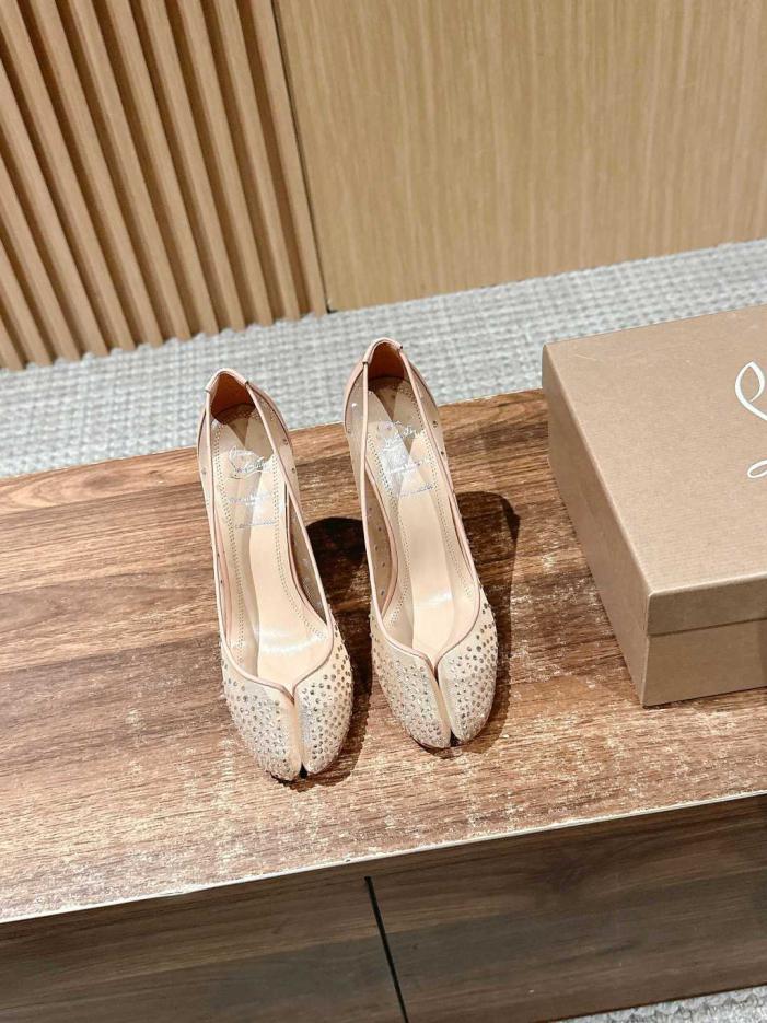 replica,schuhe,beste,kaufen,1:1,besten,seiten,Replik,turnschuhe,sneakers Gemeinsame Schuhserie von Christian Louboutin x Maison Margiela – Stöckelschuhe mit geteilter Zehenpartie (FS3D6) replica,schuhe,beste,kaufen,1:1,besten,seiten,Replik,turnschuhe,sneakers Gemeinsame Schuhserie von Christian Louboutin x Maison Margiela – Stöckelschuhe mit geteilter Zehenpartie (FS3D6)