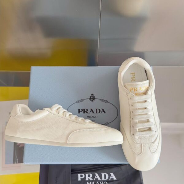 replica,schuhe,beste,kaufen,1:1,besten,seiten,Replik,turnschuhe,sneakers Prada neueste Paar dicken Boden Dreieck-Logo lässige Sportschuhe Top-Version (R58MN)