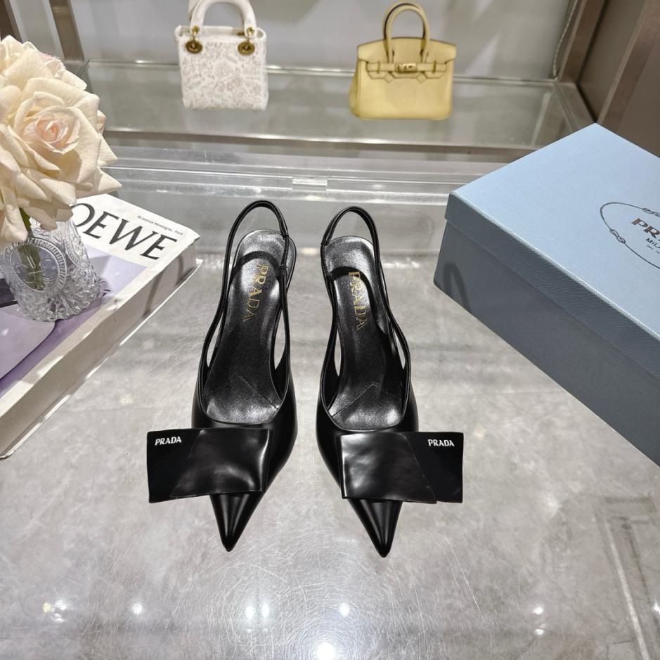 replica,schuhe,beste,kaufen,1:1,besten,seiten,Replik,turnschuhe,sneakers Prada-Sandalen im Catwalk-Stil mit spitzer Spitze, hochwertiges 3D-Logo, heiße Diamantblumen, High Heels, Catwalk-Stil für den frühen Frühling (7GSVC) replica,schuhe,beste,kaufen,1:1,besten,seiten,Replik,turnschuhe,sneakers Prada-Sandalen im Catwalk-Stil mit spitzer Spitze, hochwertiges 3D-Logo, heiße Diamantblumen, High Heels, Catwalk-Stil für den frühen Frühling (7GSVC)