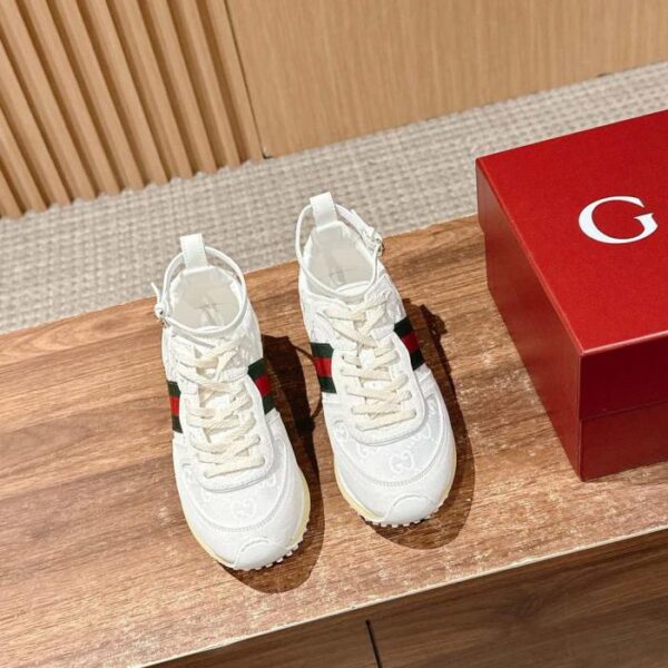 replica,schuhe,beste,kaufen,1:1,besten,seiten,Replik,turnschuhe,sneakers Guccis neuestes Laufstegmodell: Freizeit-Sneakers mit dicker Sohle aus der Re-Motion-Serie (9WNHY)
