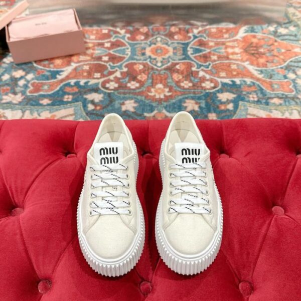 MIU MIU neue Plateau-Canvas-Schuhe (DX3O9)