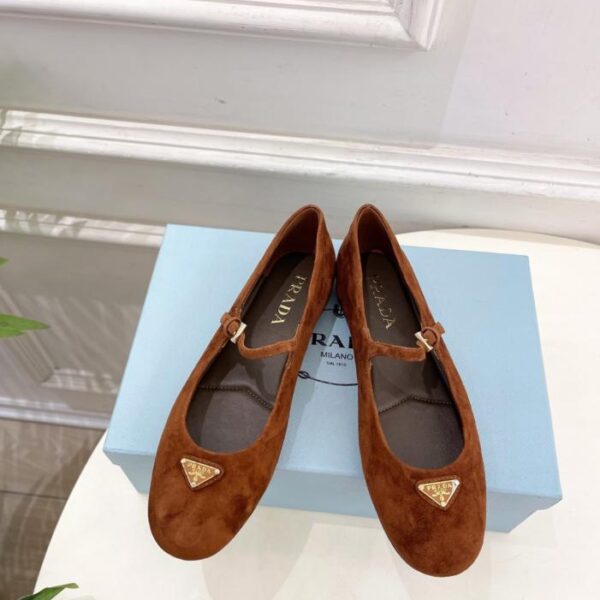 replica,schuhe,beste,kaufen,1:1,besten,seiten,Replik,turnschuhe,sneakers Prada Counter Catwalk neue Nappa Dreieck Wildleder Ballerinas Serie (4 (CSS7X)