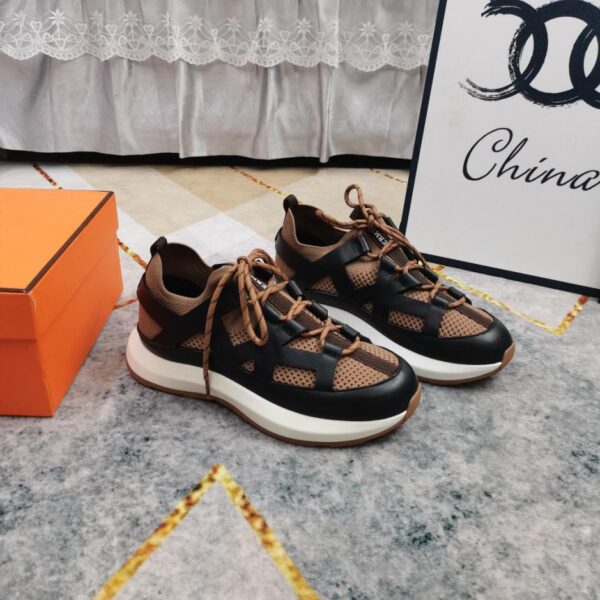 Neue Low-Top-Freizeitschuhe von Hermes (3K740)