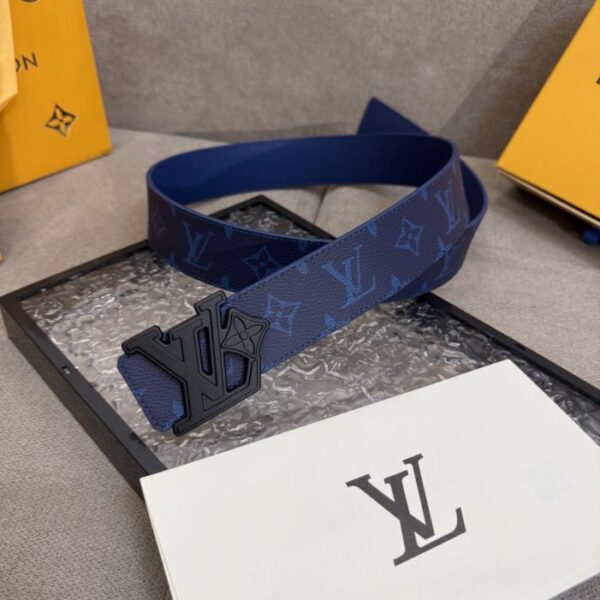 replica,schuhe,beste,kaufen,1:1,besten,seiten,Replik,turnschuhe,sneakers LV Dimension 4.0 Wendegürtel aus Leder mit geprägtem LV-Schriftzug und floralem Monogramm (JYVL4)