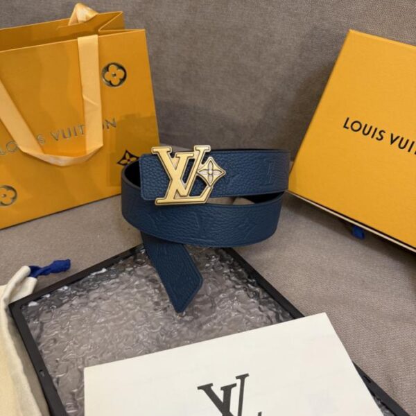 replica,schuhe,beste,kaufen,1:1,besten,seiten,Replik,turnschuhe,sneakers LV Dimension 4.0 Wendegürtel mit geprägten LV-Initialen und Monogramm-Blumen aus Leder (SUAN0)