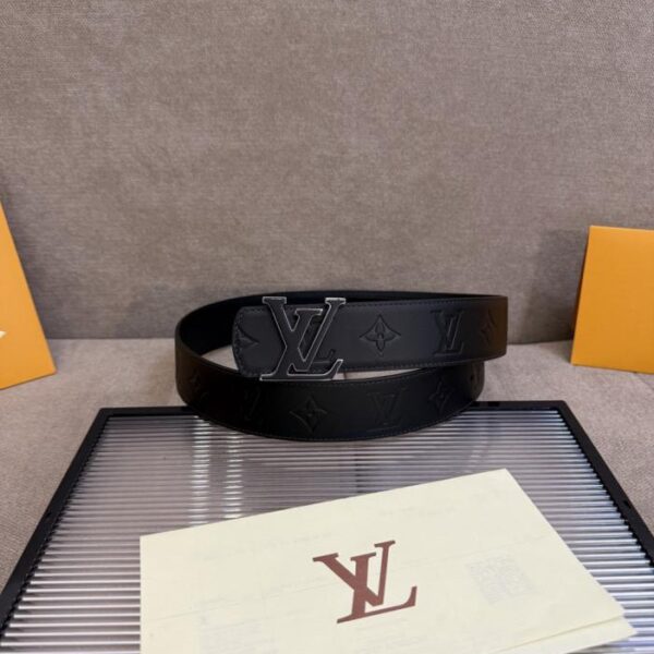 replica,schuhe,beste,kaufen,1:1,besten,seiten,Replik,turnschuhe,sneakers LV Dimension 4.0 Wendegürtel mit geprägten LV-Buchstaben und Monogram-Blumen aus Leder (69G53)