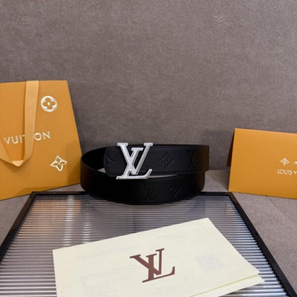 replica,schuhe,beste,kaufen,1:1,besten,seiten,Replik,turnschuhe,sneakers LV Dimension 4.0 Wendegürtel aus Leder mit geprägtem LV-Schriftzug und floralem Monogramm (EYN97)