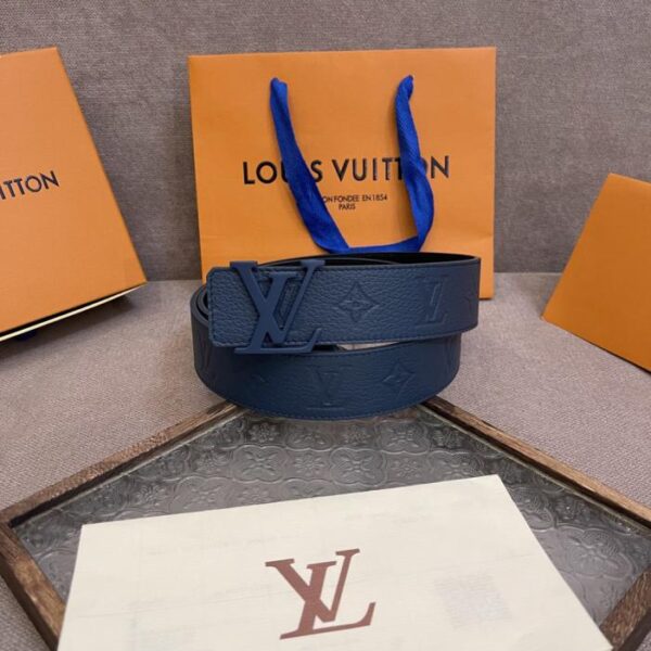 replica,schuhe,beste,kaufen,1:1,besten,seiten,Replik,turnschuhe,sneakers LV Initiales Blason 40 mm Wendegürtel (56O3U)