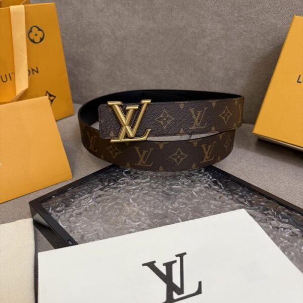 replica,schuhe,beste,kaufen,1:1,besten,seiten,Replik,turnschuhe,sneakers Neuer LV-Gürtel für Herren, Breite 4 cm (93 KND)