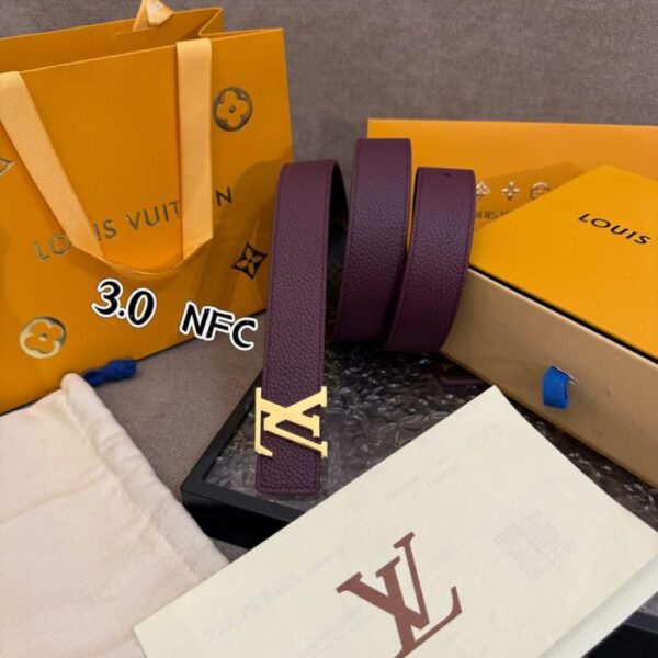 replica,schuhe,beste,kaufen,1:1,besten,seiten,Replik,turnschuhe,sneakers LV Initiales Wendegürtel 3,0 cm (615HJ)