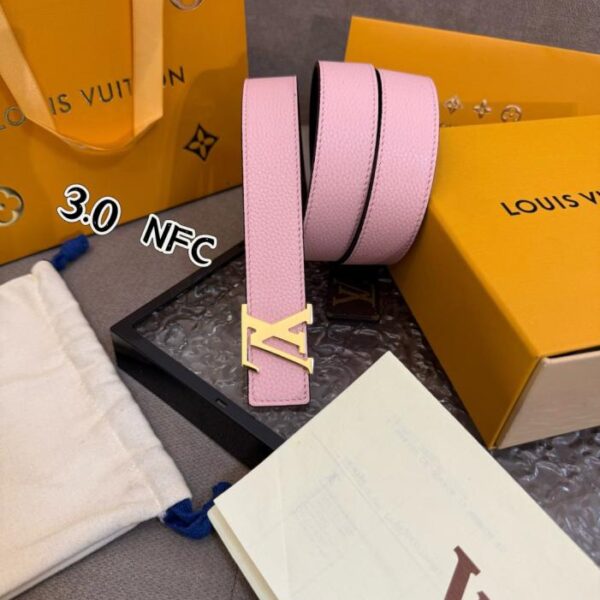 replica,schuhe,beste,kaufen,1:1,besten,seiten,Replik,turnschuhe,sneakers LV Initiales Wendegürtel 3,0 cm (SGNHK)