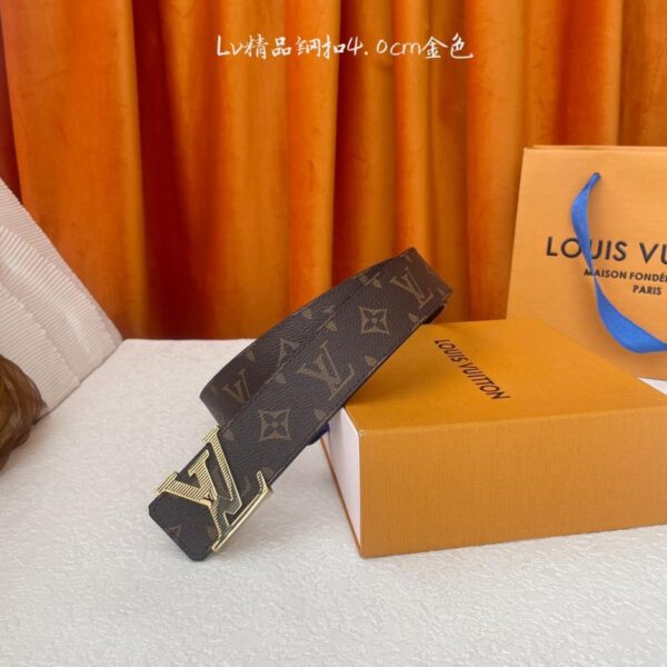 replica,schuhe,beste,kaufen,1:1,besten,seiten,Replik,turnschuhe,sneakers Louis Vuitton: Klassische Originalqualität. Eine Seite mit klassischem Print, die andere mit Leinwandbindung. Originale Edelstahlschließe, 4,0 cm breit (LKFPT).