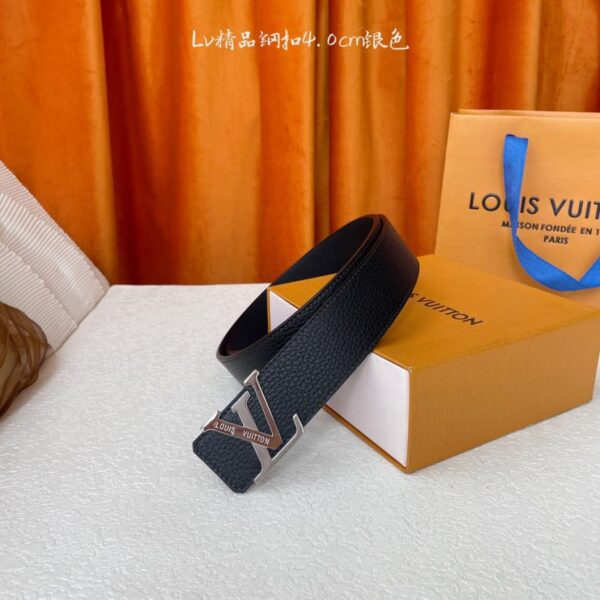 replica,schuhe,beste,kaufen,1:1,besten,seiten,Replik,turnschuhe,sneakers 【LOUIS VUITTON】 Klassische Originalqualität. Eine Seite hat ein klassisches Litschi-Muster, die andere ist in Leinwandbindung. Original hochwertige Stahlschnalle, Breite 4,0 cm (XM5LH)