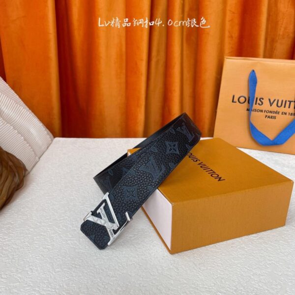 replica,schuhe,beste,kaufen,1:1,besten,seiten,Replik,turnschuhe,sneakers Louis Vuitton: Klassische Originalqualität. Eine Seite mit geprägtem Litschi-Muster, die andere mit schlichter Basis. Originale Schließe aus hochwertigem Stahl, Breite 4,0 cm (U709X).