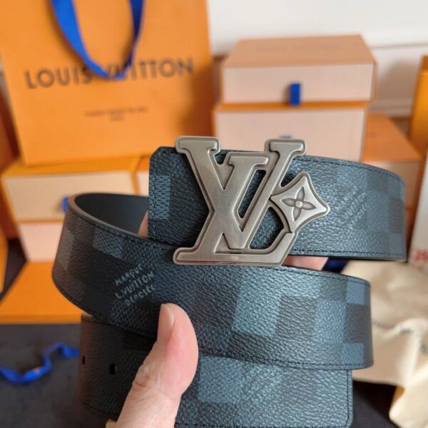 Die neuen Modelle von Louis Vuitton sind jetzt an den Kassen erhältlich. LV4.0CM Breite M4110 (O5Y0O)