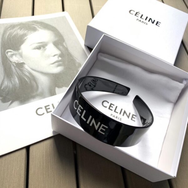Offizielle Celine-Website, neues High-End-Stirnband mit Buchstaben, vielseitiges Schwarz, schönes Pink, zwei Farben optional, 1 Box (H0IGB)