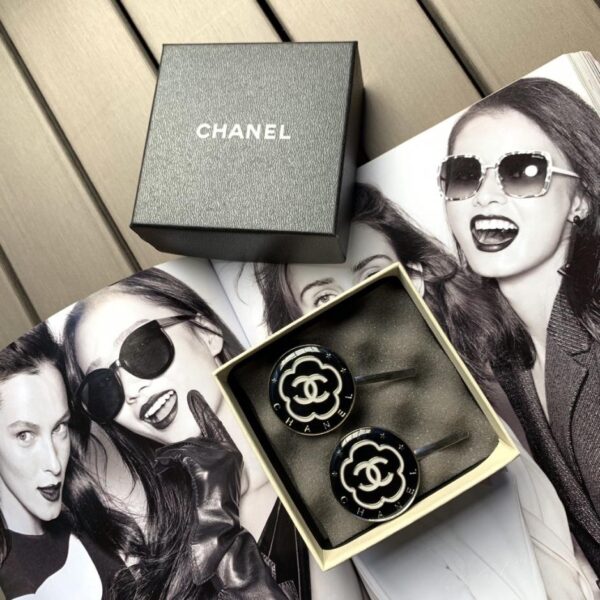 (2er-Pack) Chanel New Round Brand Suit Taschenclip Haarspange (JBMUL)