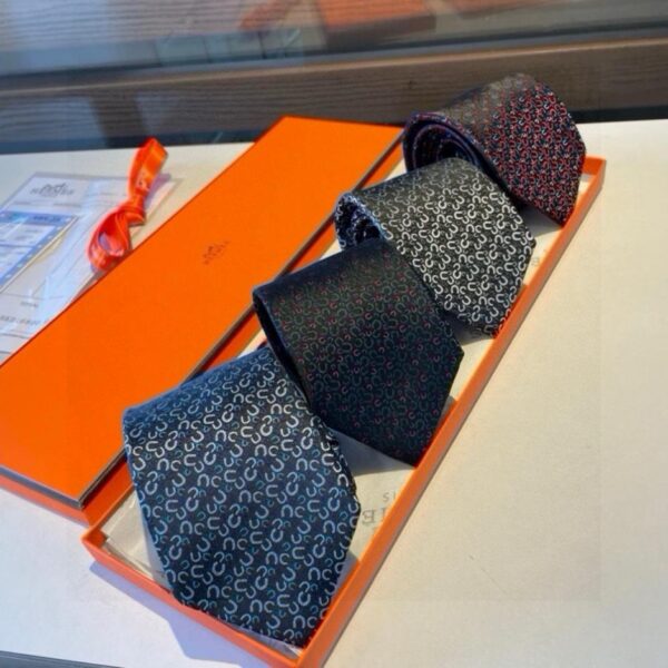 Neue Krawattenkollektion für Herren von Hermès, 100 % hochwertige Twill-Seide, handgefertigte Individualisierung (NPWYQ)