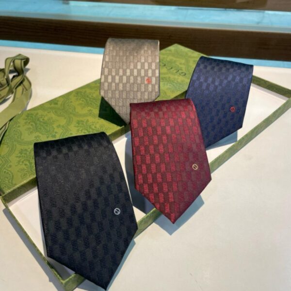 replica,schuhe,beste,kaufen,1:1,besten,seiten,Replik,turnschuhe,sneakers Gucci New Counter [GG Logo Print Tie] Herrenkrawatte (GF2B4)