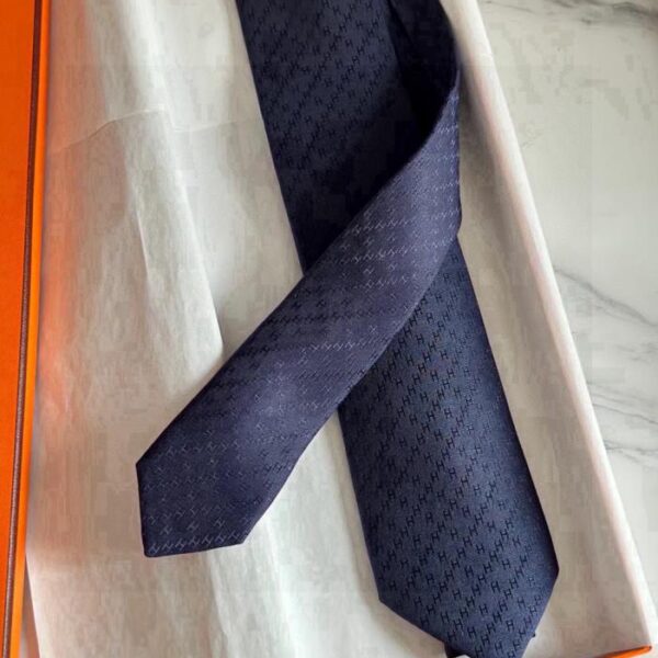 replica,schuhe,beste,kaufen,1:1,besten,seiten,Replik,turnschuhe,sneakers Hermès Herren-Krawatte „Diamond H Plaid“, neue Serie, 100 % Top-Twill-Seide, handgefertigte Individualisierung (2FYDC)