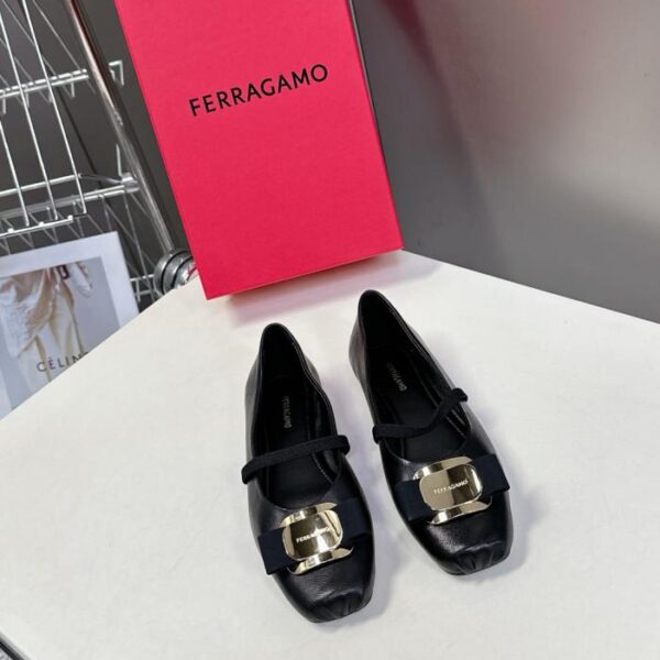 FERRAGAMO Damen Neue Vara-Platte (3W61D)