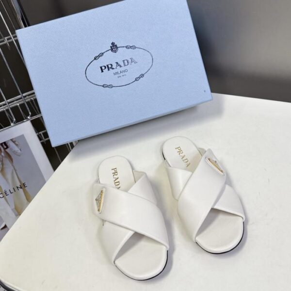 replica,schuhe,beste,kaufen,1:1,besten,seiten,Replik,turnschuhe,sneakers Prada Cross-Borken Slippers 25 Frühling/Sommer Neue Slippers Klettverschluss Dreieck Schnalle Slippers (FGMNA)