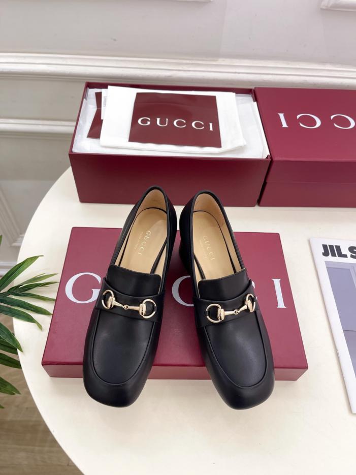 replica,schuhe,beste,kaufen,1:1,besten,seiten,Replik,turnschuhe,sneakers GUCCI – Neue klassische Loafer mit Horsebit-Schnitt und flacher Öffnung (J9T49) replica,schuhe,beste,kaufen,1:1,besten,seiten,Replik,turnschuhe,sneakers GUCCI – Neue klassische Loafer mit Horsebit-Schnitt und flacher Öffnung (J9T49)