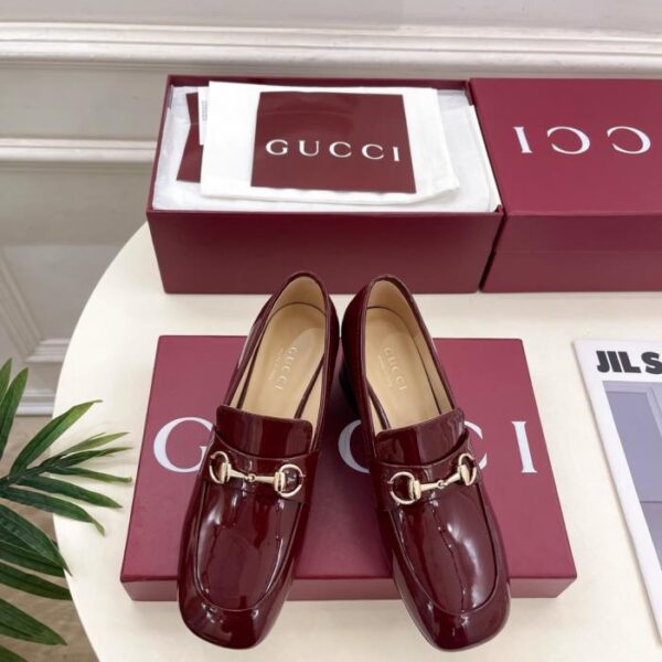 replica,schuhe,beste,kaufen,1:1,besten,seiten,Replik,turnschuhe,sneakers GUCCI Neue klassische flache Loafer mit Horsebit-Schnitt (BUL5M)
