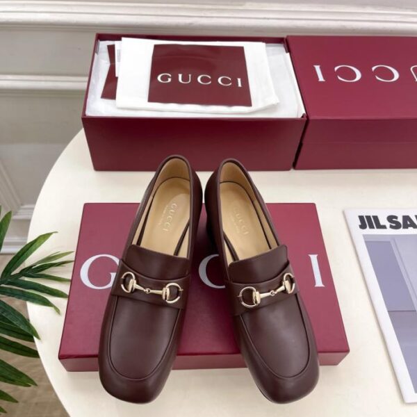 replica,schuhe,beste,kaufen,1:1,besten,seiten,Replik,turnschuhe,sneakers GUCCI Neue klassische flache Loafer mit Horsebit (KJ1PC)