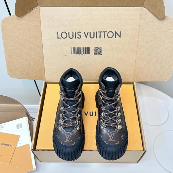replica,schuhe,beste,kaufen,1:1,besten,seiten,Replik,turnschuhe,sneakers Hochwertige klassische Louis Vuitton Martin-Stiefel mit breiter Zehenpartie (OEF69)