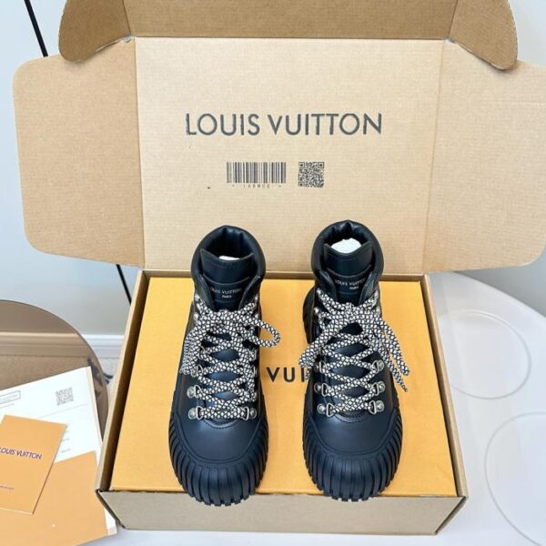 replica,schuhe,beste,kaufen,1:1,besten,seiten,Replik,turnschuhe,sneakers Hochwertige, klassische Louis Vuitton-Martin-Stiefel mit weiter Zehenpartie (V96VK)