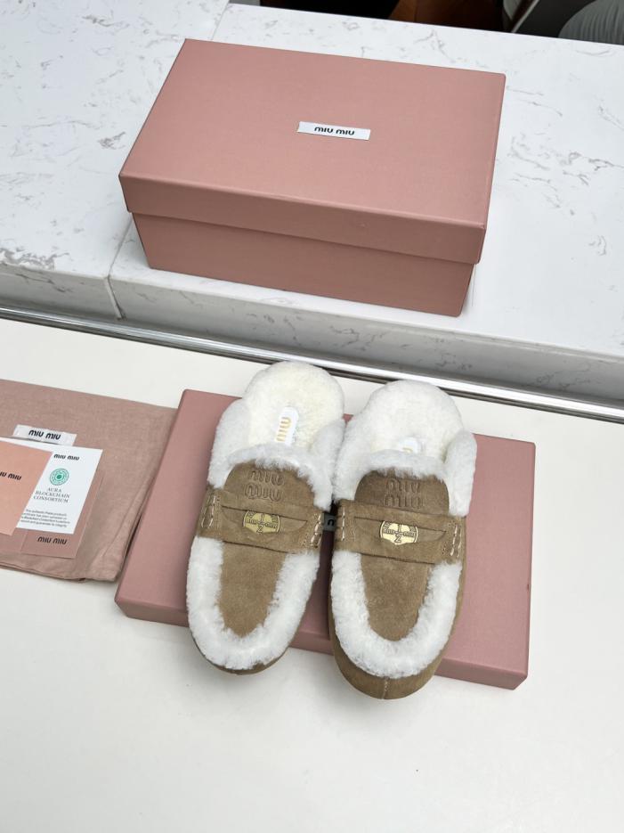 replica,schuhe,beste,kaufen,1:1,besten,seiten,Replik,turnschuhe,sneakers Miu Miu – Pelzpantoffeln mit flacher Sohle (HG4PD) replica,schuhe,beste,kaufen,1:1,besten,seiten,Replik,turnschuhe,sneakers Miu Miu – Pelzpantoffeln mit flacher Sohle (HG4PD)