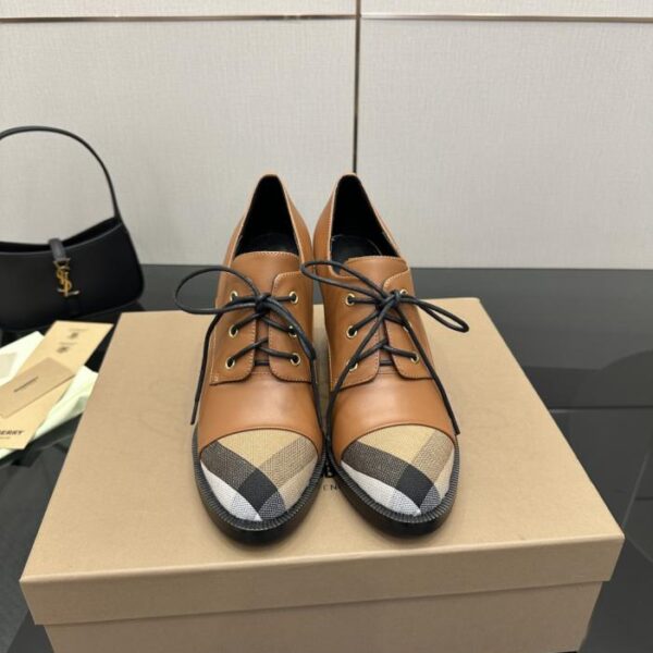 replica,schuhe,beste,kaufen,1:1,besten,seiten,Replik,turnschuhe,sneakers Hohe Version der Burberry High Heels (TSPEV)