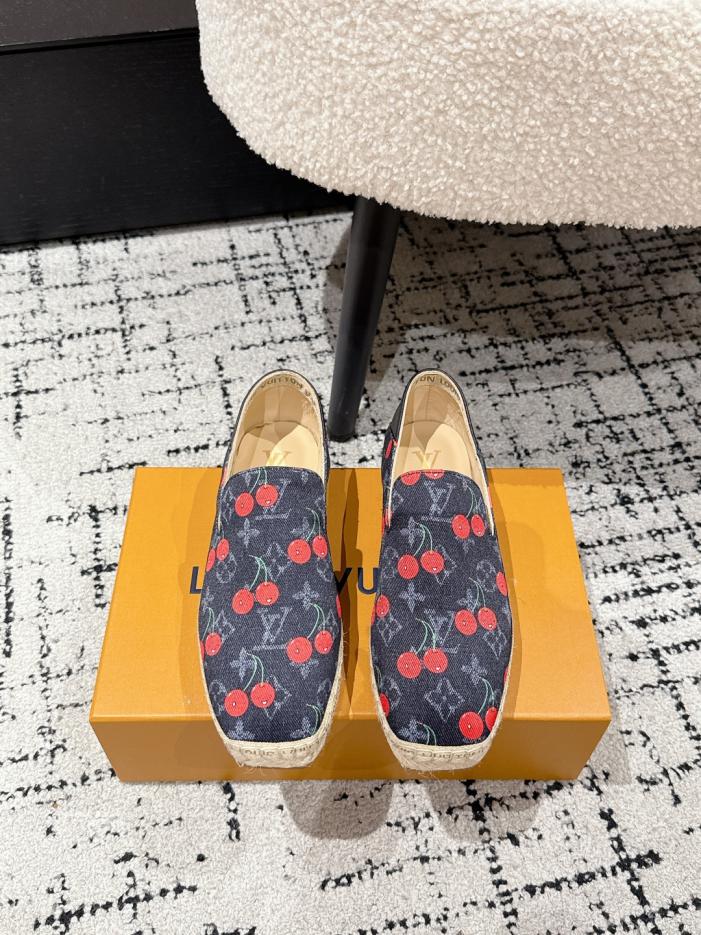 replica,schuhe,beste,kaufen,1:1,besten,seiten,Replik,turnschuhe,sneakers Louis Vuittons neue Stroh-bestickte Bucket-Schuhe (DFB) replica,schuhe,beste,kaufen,1:1,besten,seiten,Replik,turnschuhe,sneakers Louis Vuittons neue Stroh-bestickte Bucket-Schuhe (DFB)